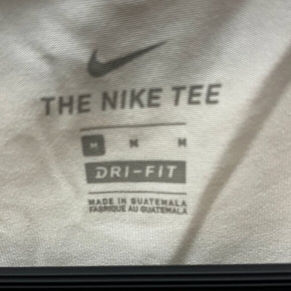 Womens The Nike Tee White - Picture 2 of 3